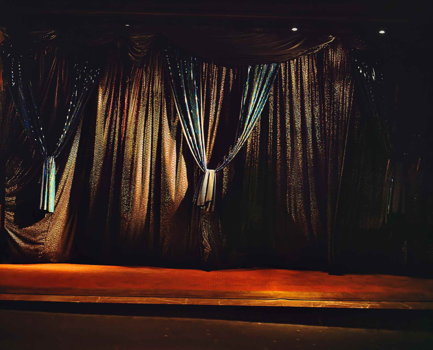 THE NIGHT IS YOUNG PIGALLE 1