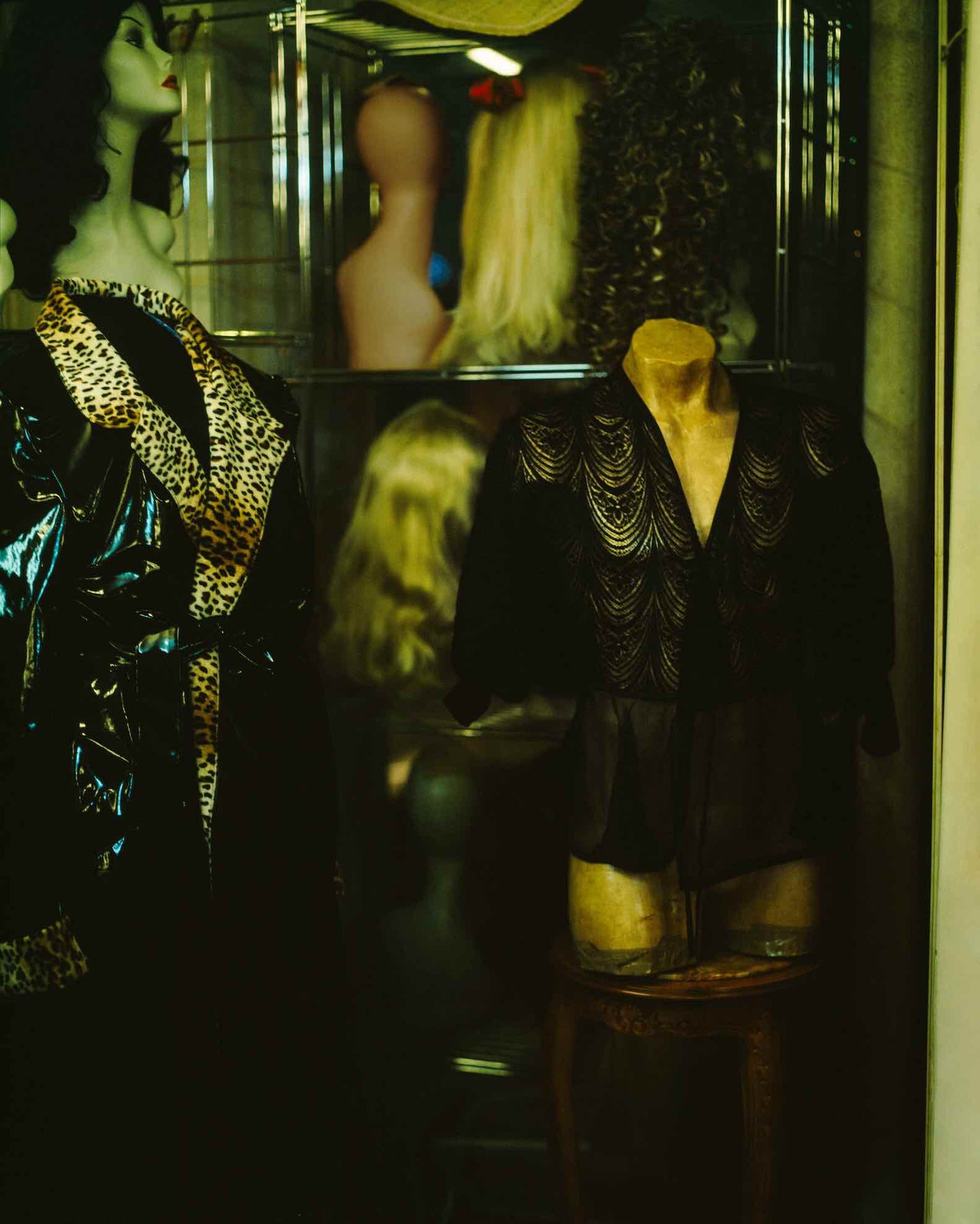 THE NIGHT IS YOUNG PIGALLE 7